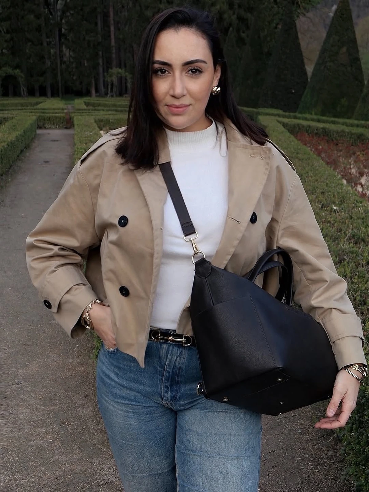 Maman parisienne avec son sac OBAÏA